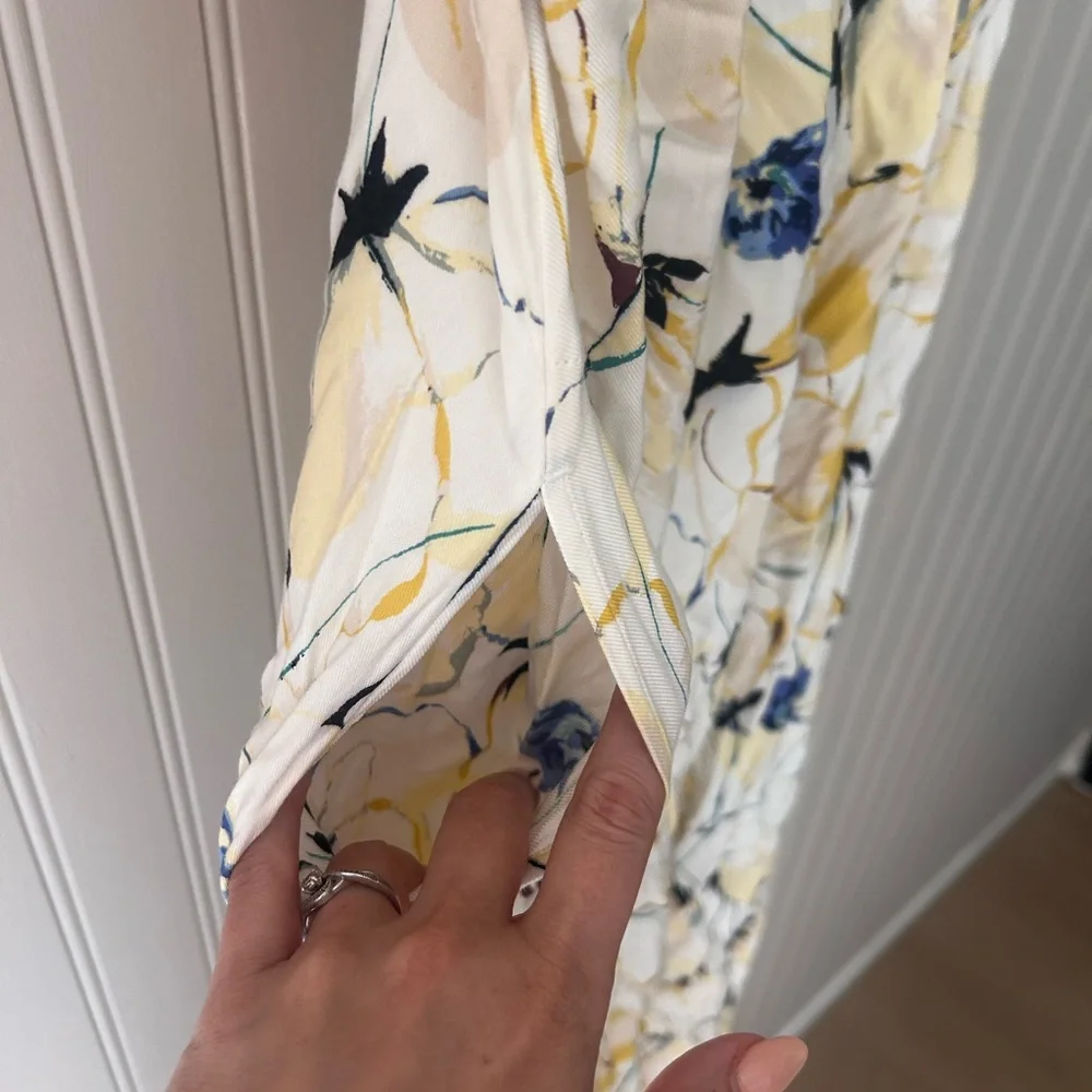 Soma Women’s Size Large Blue and Yellow  Floral Pockets Sundress - Picture 6 of 8